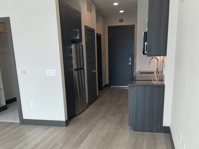 New Luxury Studio in Denargo Market – Walk to Everything — apartment interior